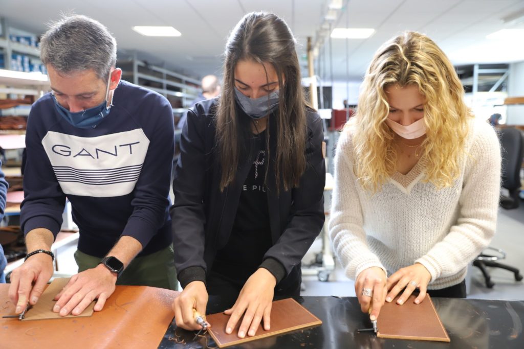 Explication de la fabrication d'une selle Antarès Sellier