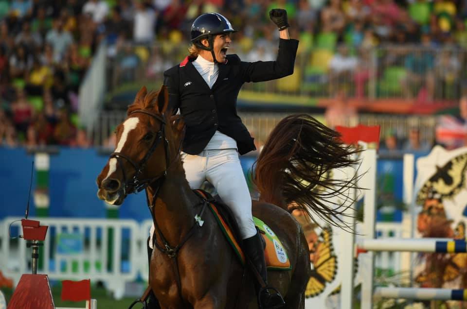 Elodie Clouvel en concours de CSO