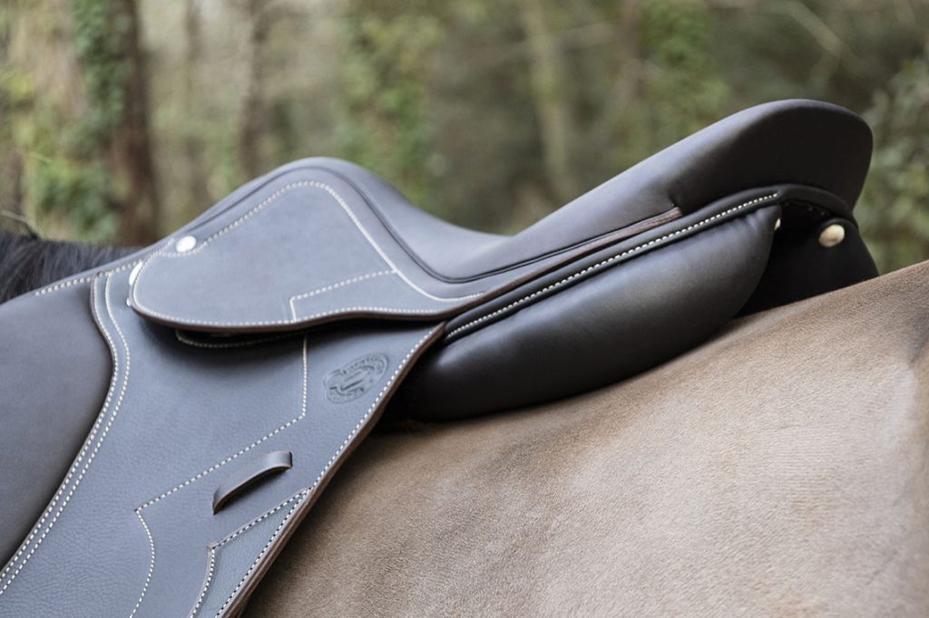 ANTARES-SADDLE-PROFINE- SIGNATURE