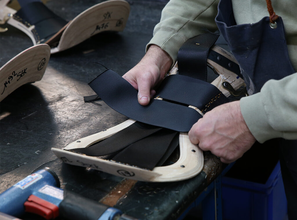 The master saddle-tree maker selects the tree depending on the measurements of both horse and rider.